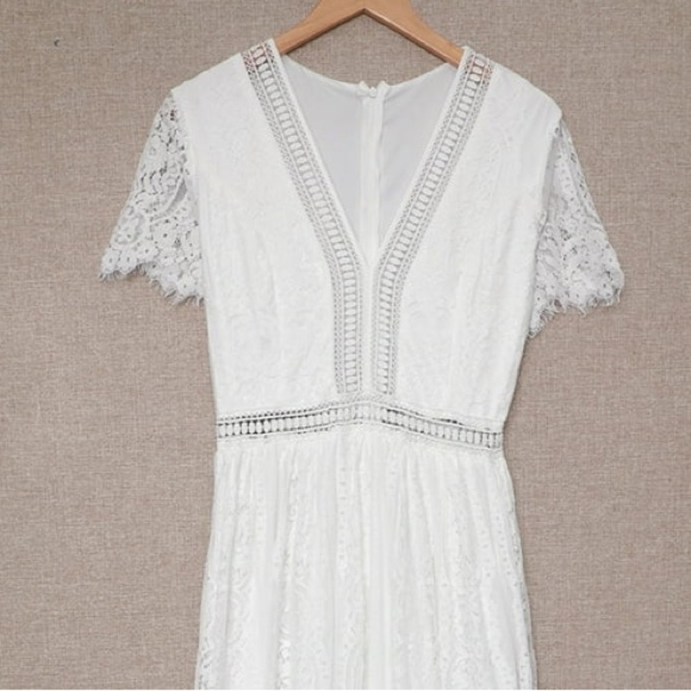 Bohemian White Gown Size XS Gorgeous Snow White Lace Fully Lined by Magnolia NEW - Picture 2 of 16
